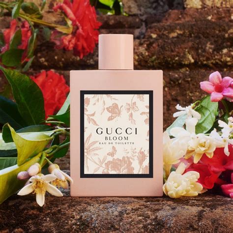 what does gucci bloom perfume smell like